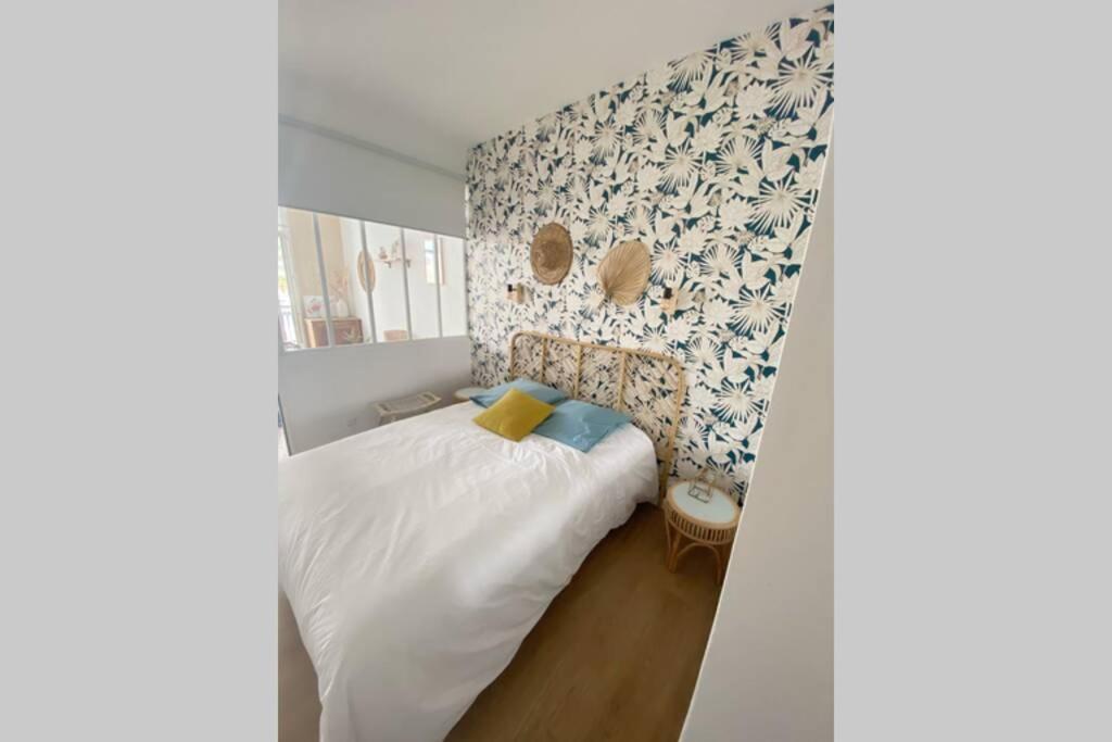 Appartement Sur le bord du quai à Sète Extérieur photo